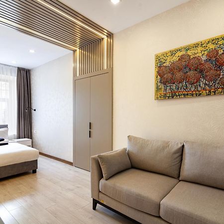 Alfa Apartments Svobody 39 Lviv Exteriör bild