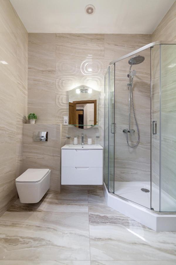 Alfa Apartments Svobody 39 Lviv Exteriör bild